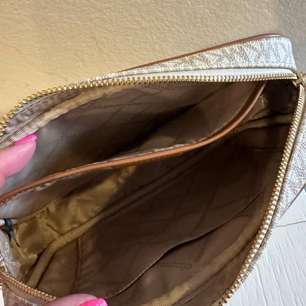 Michael Kors Cream and Brown Women's Bag NWOT - Picture 3 of 4